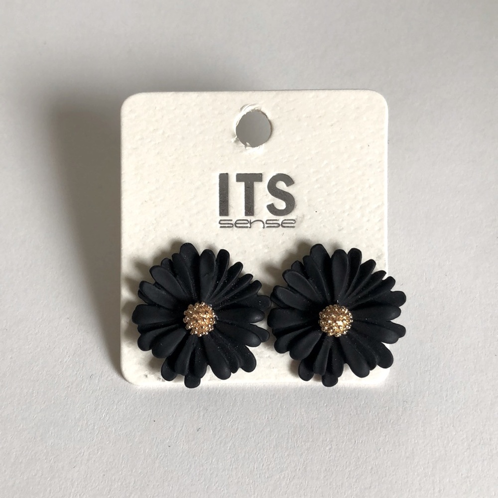 Black flower earrings